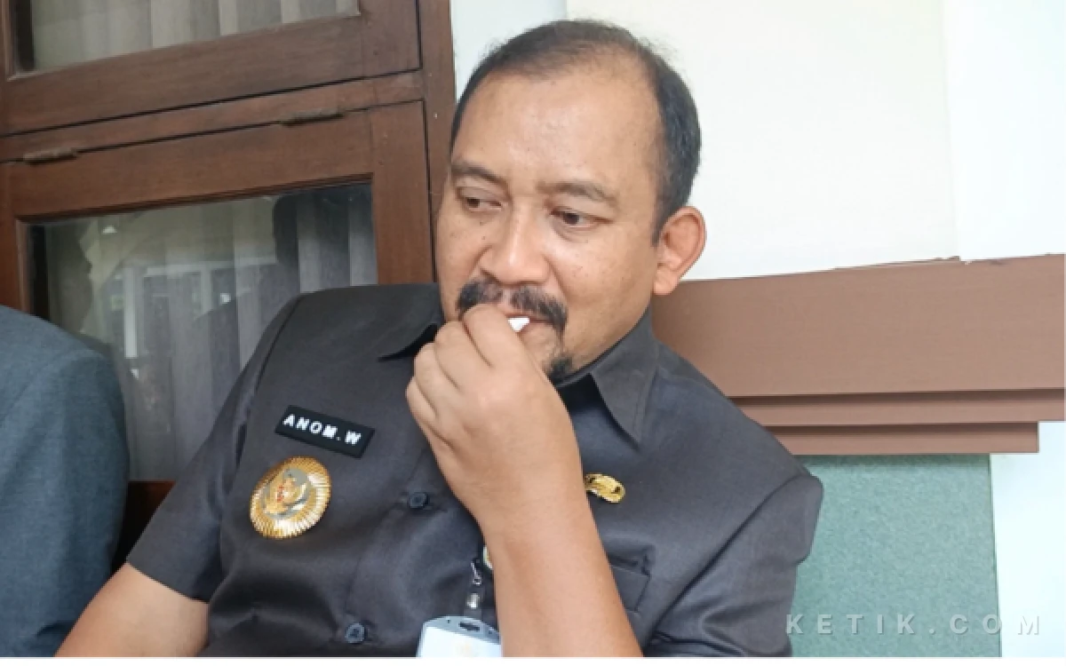Thumbnail Berita - 21 Orang Diamankan dalam OTT KPK di Pemalang, Termasuk Bupati Anom Widiyantoro