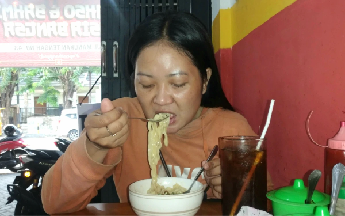 Thumbnail Berita - Sensasi Bakmi Ayam Carbonara di Bakso dan Bakmi Asia Bangsa Cabang Manukan Surabaya