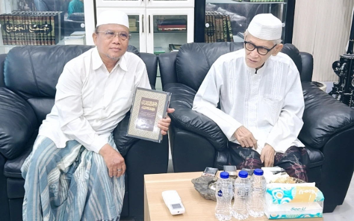 Thumbnail Berita - Dzurriyah Hasan Gipo Ketum PBNU Pertama: Muktamar NU di Tambakberas Simbol Ajakan Pulang ke Muassis