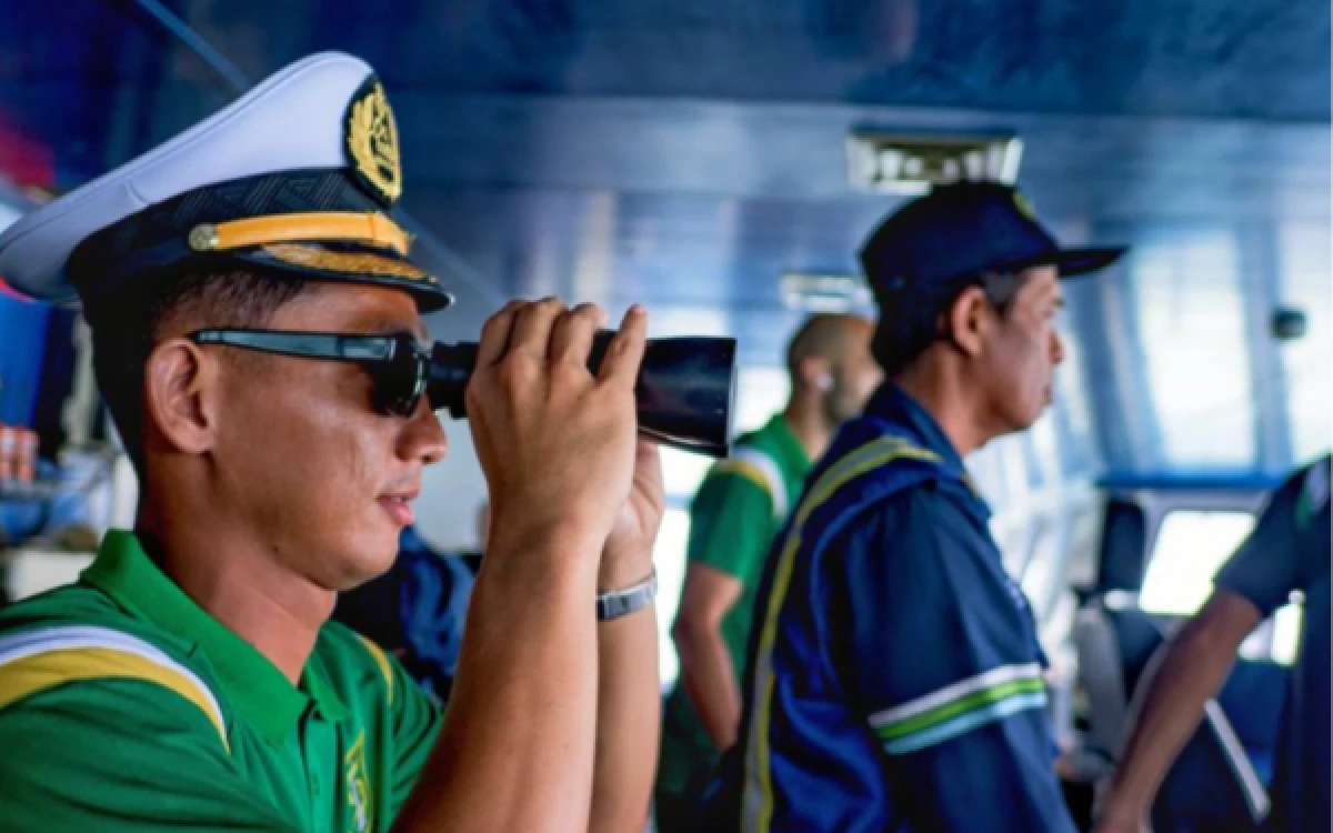 Thumbnail Berita - Bandara Ditutup Akibat Erupsi Anak Krakatau, Skuad Persebaya Pulang Naik Kapal