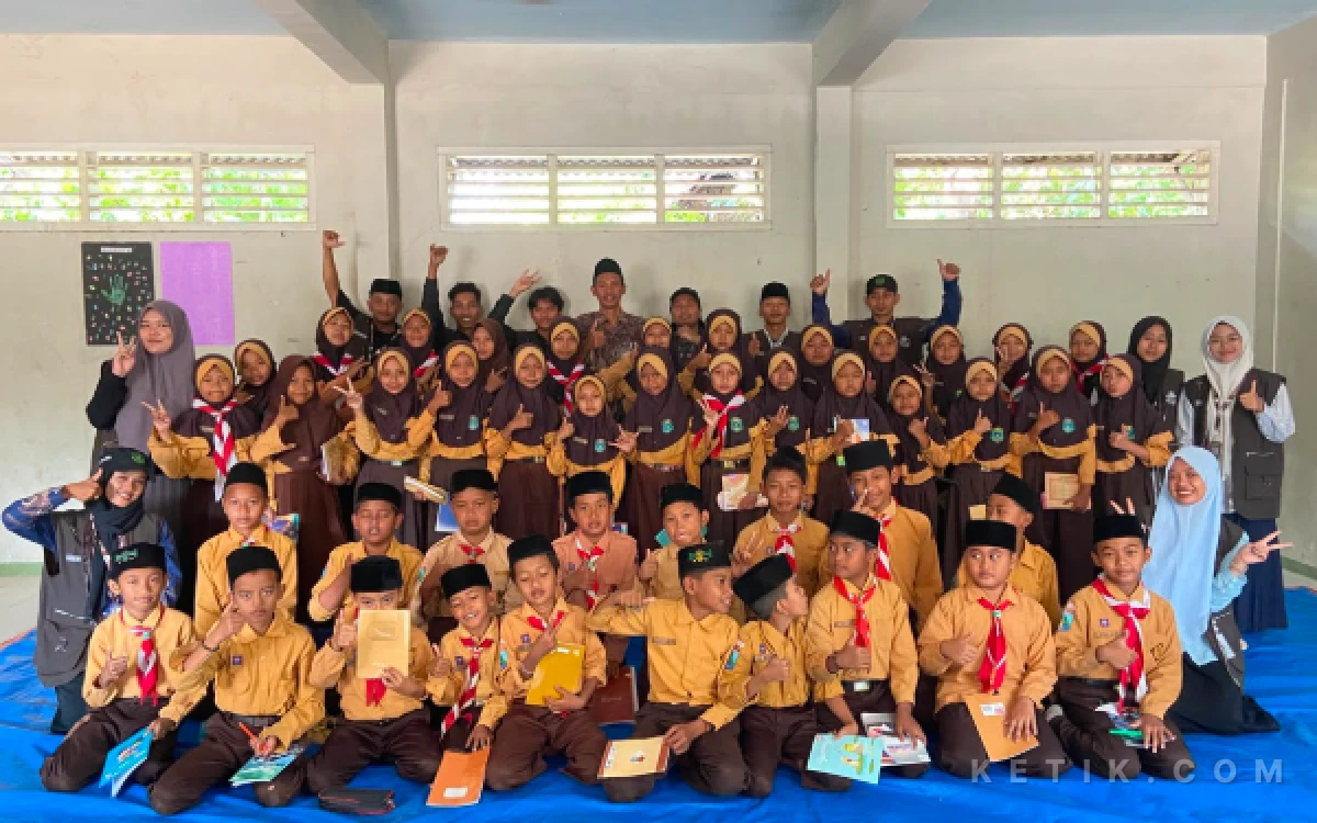 Foto Tim KKN PAR STAI Senori saat mengunjungi sekolah Al- Ghozaliyah salah satu lembaga pendidikan yang belum menerima manfaat progam Makan Bergizi Gratis di Kecamatan Senori, Kabupaten Tuban, Jumat 4 September 2026 (Foto: Ahmad Istihar/Ketik.com)