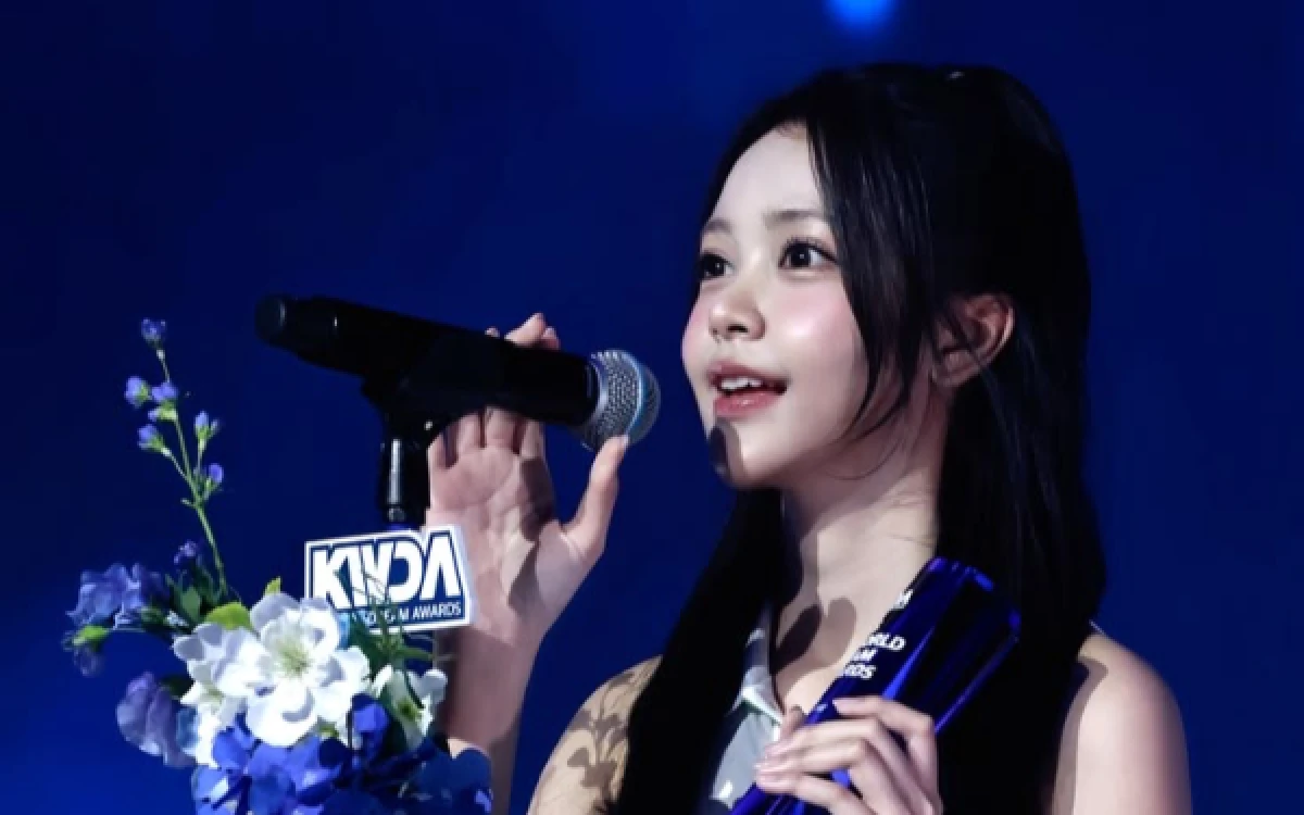 Thumbnail Berita - Idol Indonesia Pertama di SM Entertainment! Intip Perjalanan Carmen Hearts2Hearts dari Bali hingga Panggung K-Pop