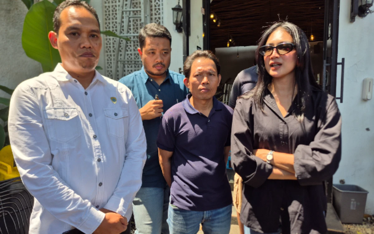 Foto Suliyana saat di dampingi tim hukumnya