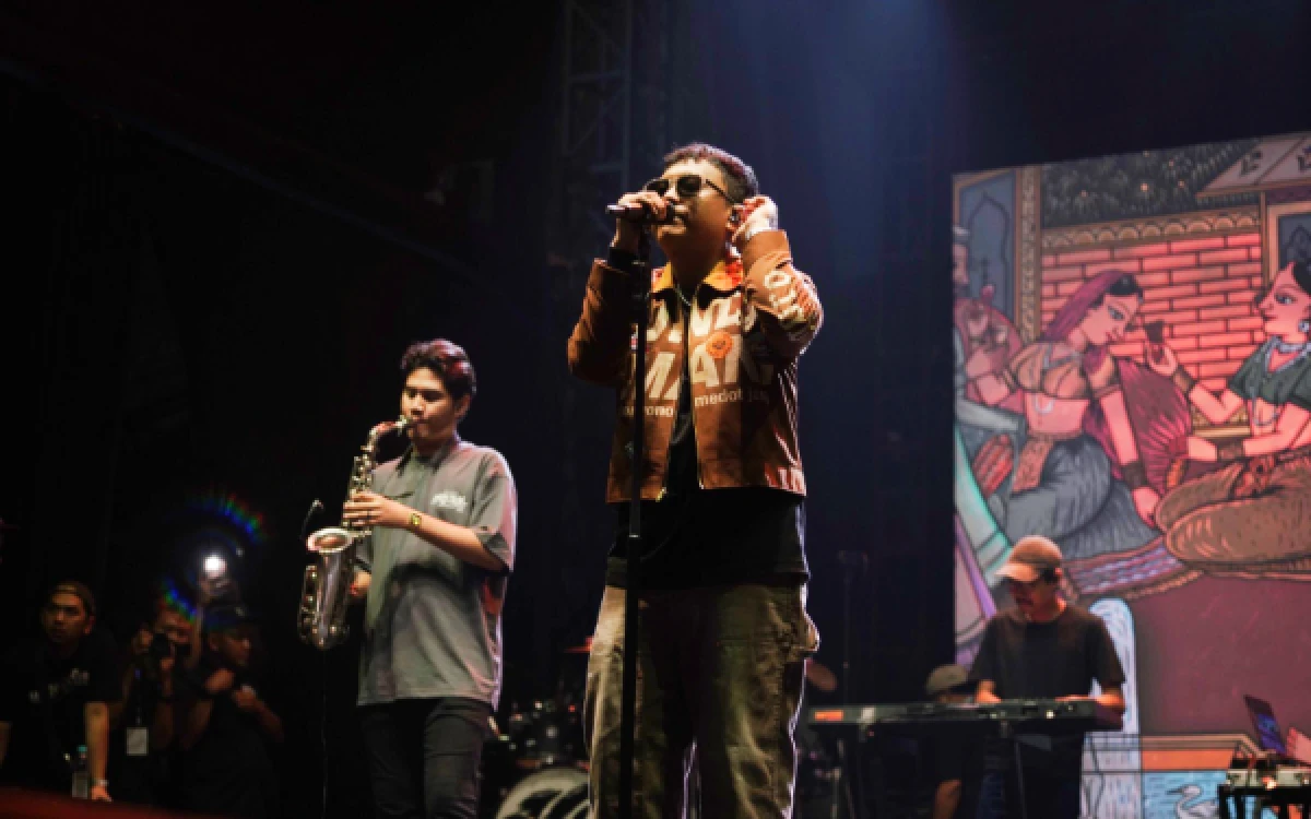 Thumbnail Berita - Konser Musik Bertajuk Luwih Apik: Denny Caknan dan Deretan Artis Meriahkan Hari Jadi ke-425 Kabupaten Tegal