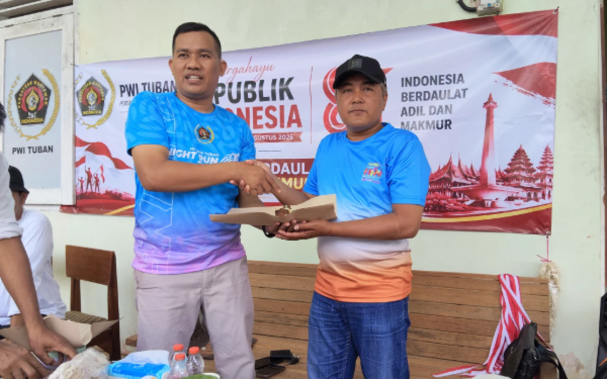 Thumbnail Berita - PWI Tuban Gelar Doa Bersama Sambut HUT RI, Harapkan Ekonomi Membaik dan Pers Semakin Sejahtera