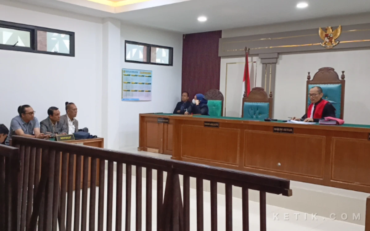 Thumbnail Berita - Praperadilan Iwan Tuaji Ditolak, Kejati Sumsel Siapkan Langkah Lanjutan Perkara Dugaan Suap Rp872,5 Juta