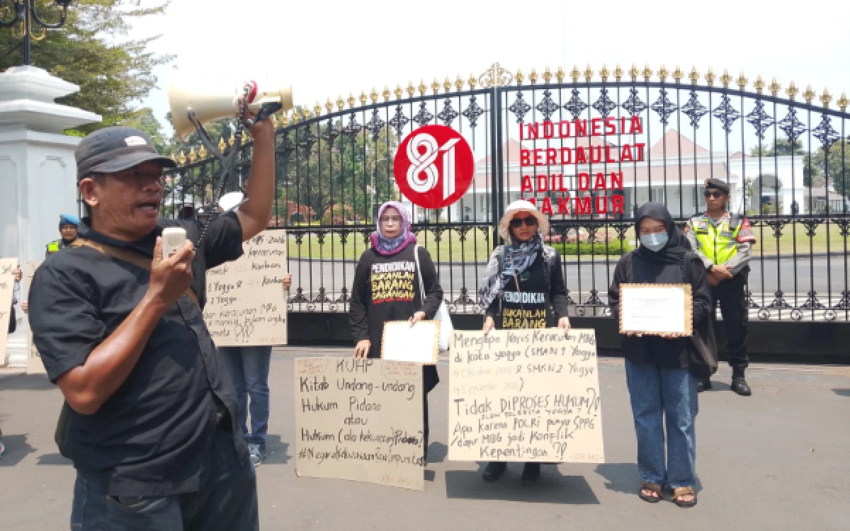 Thumbnail Berita - KPH AKSI Geruduk Polresta Yogyakarta, Tuntut Kejelasan Kasus Ribuan Pelajar Keracunan MBG