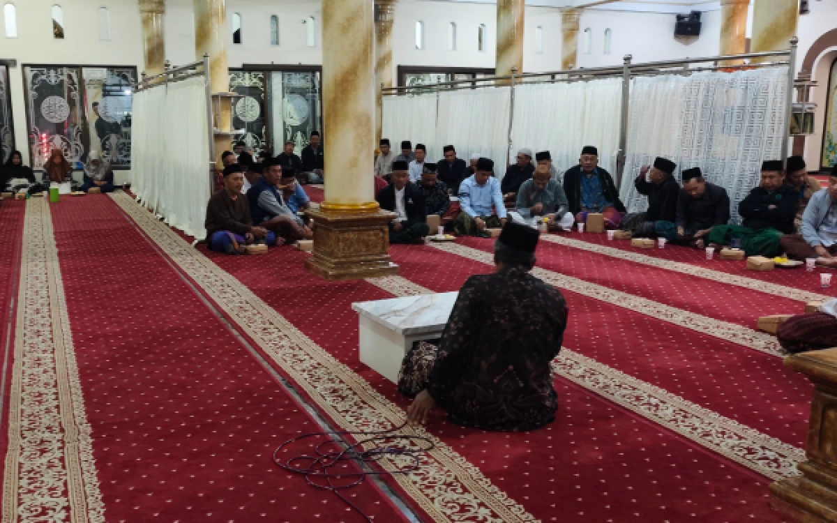 Thumbnail Berita - Libatkan 76 Unsur Masyarakat, Taufiqur Rahman Terpilih Jadi Ketua Takmir Masjid Hidayatul Khoir Gasek