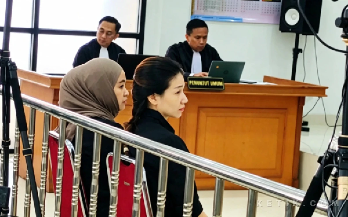 Thumbnail Berita - Rp13,15 Miliar Fee Proyek Smartboard-Chromebook Muara Enim Terungkap, Bupati Edison Disebut Kebagian Rp3,3 Miliar