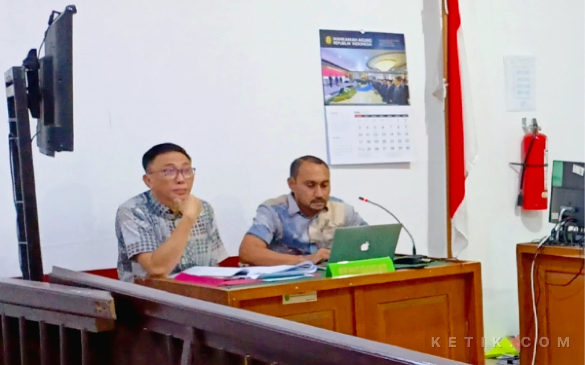 Thumbnail Berita - Sidang Sengketa Aset Bina Darma Memanas, Ahli Bahasa Jadi Sorotan, Penggugat: Tidak Relevan dengan Pokok Perkara