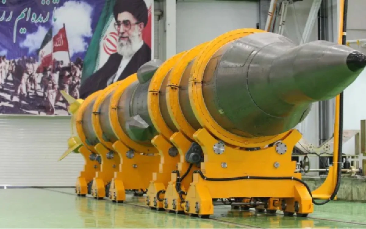 Thumbnail Berita - Iran Balas Serangan AS! Klaim Hantam 85 Pangkalan Militer Amerika di Bahrain dan Kuwait