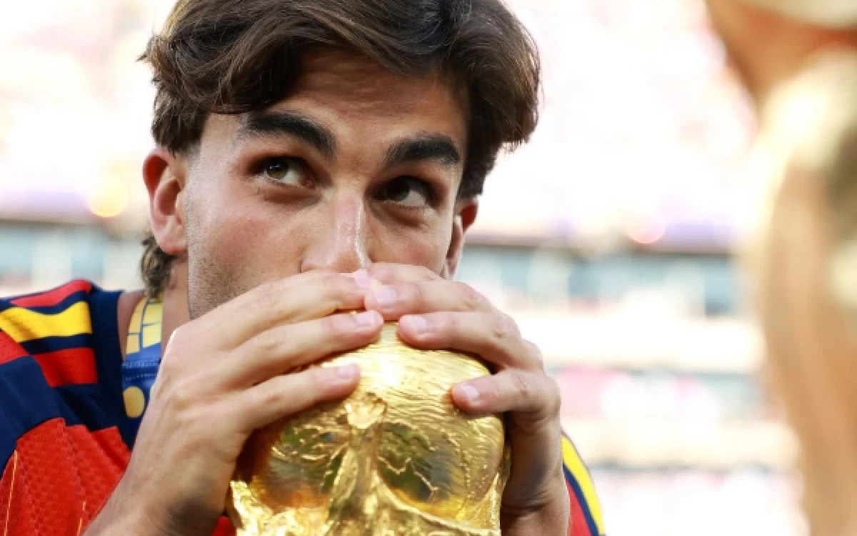 Thumbnail Berita - Dari Bangku Cadangan ke Pahlawan Final, Ferran Torres Bawa Spanyol Juara Dunia