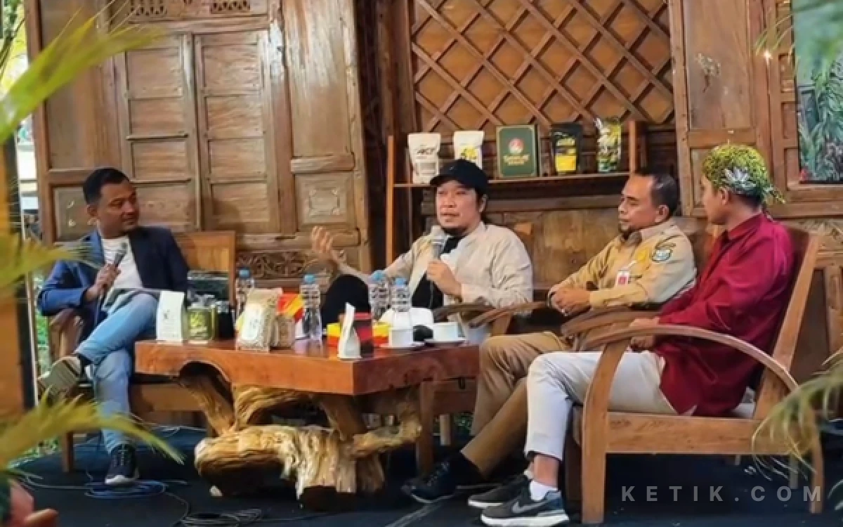Thumbnail Berita - Cicipi Kopi Bondowoso, Sabrang Letto Bongkar Syarat agar Tembus Pasar Dunia