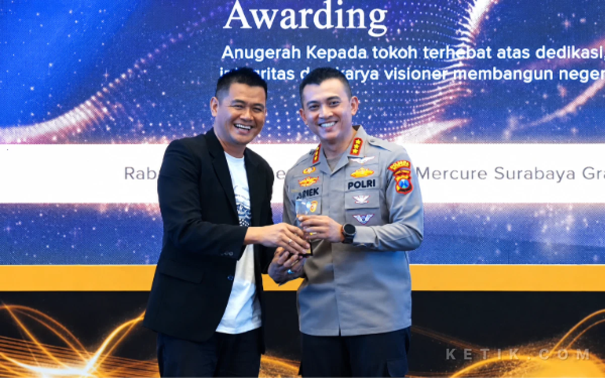 Thumbnail Berita - Kombes Pol Ariek Indra Sentanu Diganjar Award 'Kapolresta Terbaik' di HUT ke-4 Ketik.com