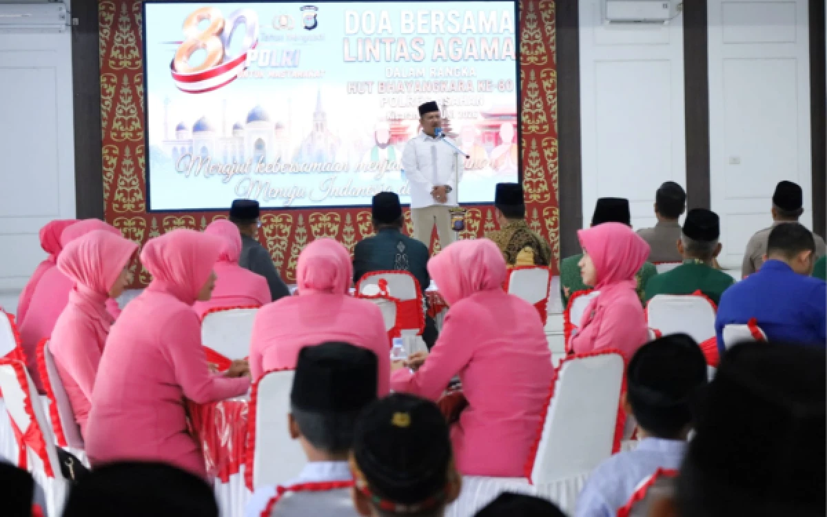 Thumbnail Berita - Doa Lintas Agama Warnai HUT Bhayangkara ke-80 di Asahan, Wabup Rianto: Polri Semakin Dicintai Rakyat