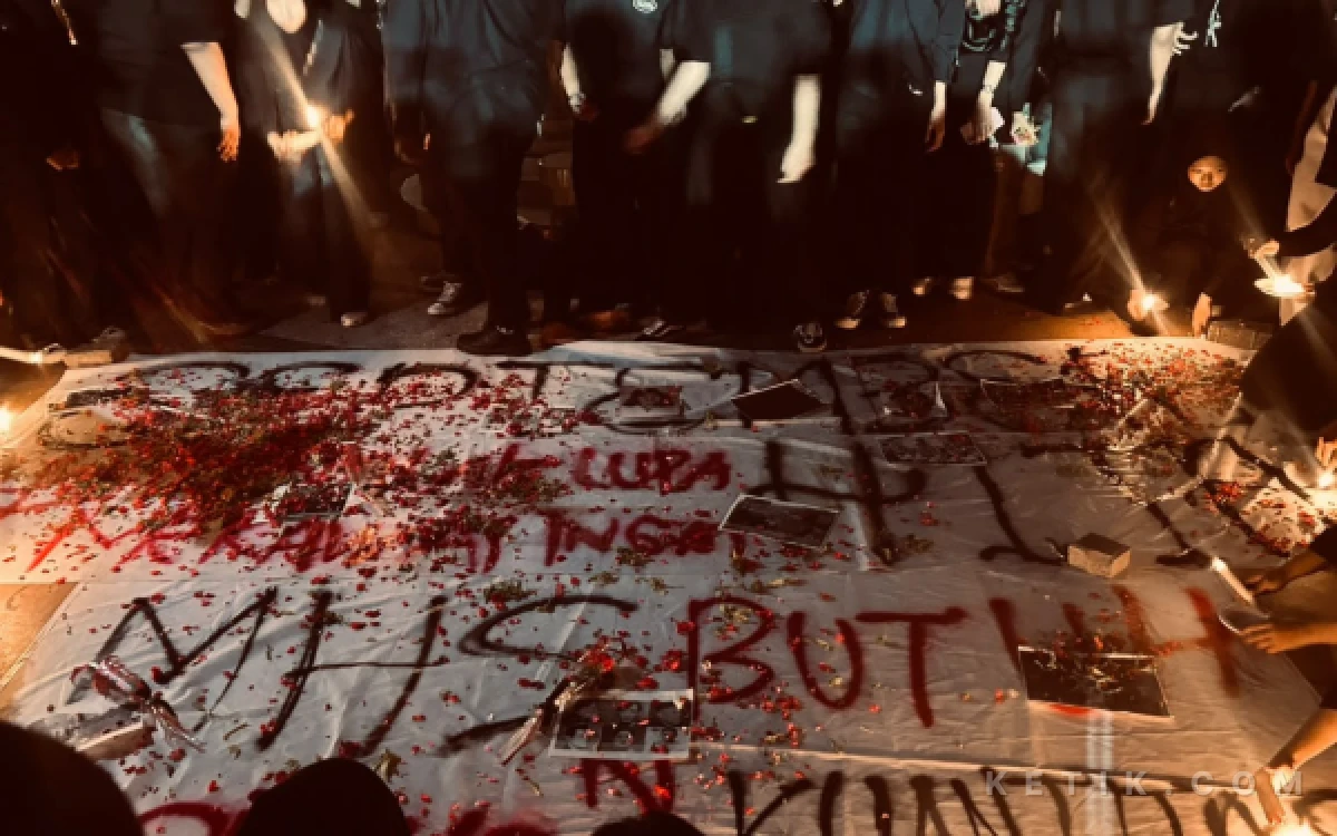 Thumbnail Berita - September Hitam di UNESA, Mahasiswa Suarakan Aspirasi dan Rawat Ingatan HAM