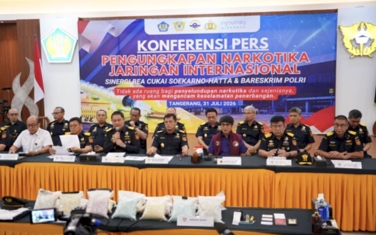 Thumbnail Berita - Kopilot Malaysia Tertangkap Basah Nyambi Jadi Kurir 26 Kg Ekstasi, Dibayar Rp220 Juta