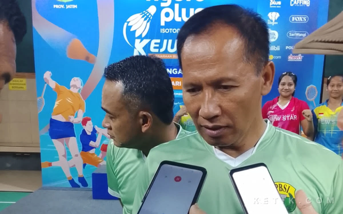 Thumbnail Berita - Kejurkab Badminton 2026 Resmi Dibuka, Plt Bupati Tulungagung Pesan Tekankan Pembinaan Karakater dan Prestasi Atlet Muda