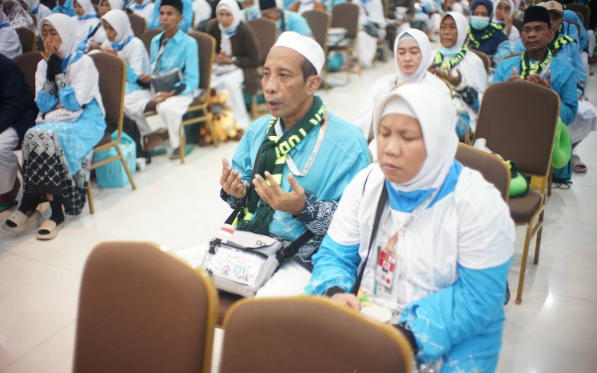 Thumbnail Berita - 28 Kloter Jemaah Haji Telah Tiba di Asrama Haji Debarkasi Surabaya, 15 Orang Dilaporkan Wafat