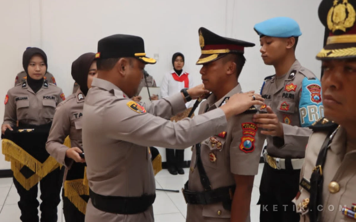Thumbnail Berita - Kompol Supian Jabat Wakapolres Tuban, Ini Daftar Kapolsek yang Dirotasi