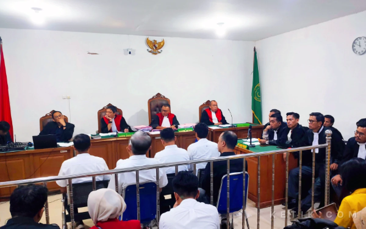 Thumbnail Berita - Enam Terdakwa Korupsi KUR Bank Sumsel Babel Dituntut, Eks Pimcab Semendo Dibebani Uang Pengganti Rp3 Miliar
