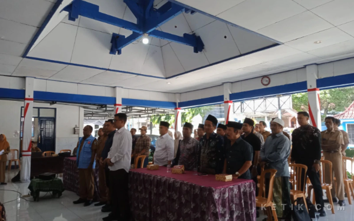 Foto Peserta sosialisasi antikorupsi di Aula Kantor Kecamatan Robatal (Foto: Mat Jusi/Ketik.com)