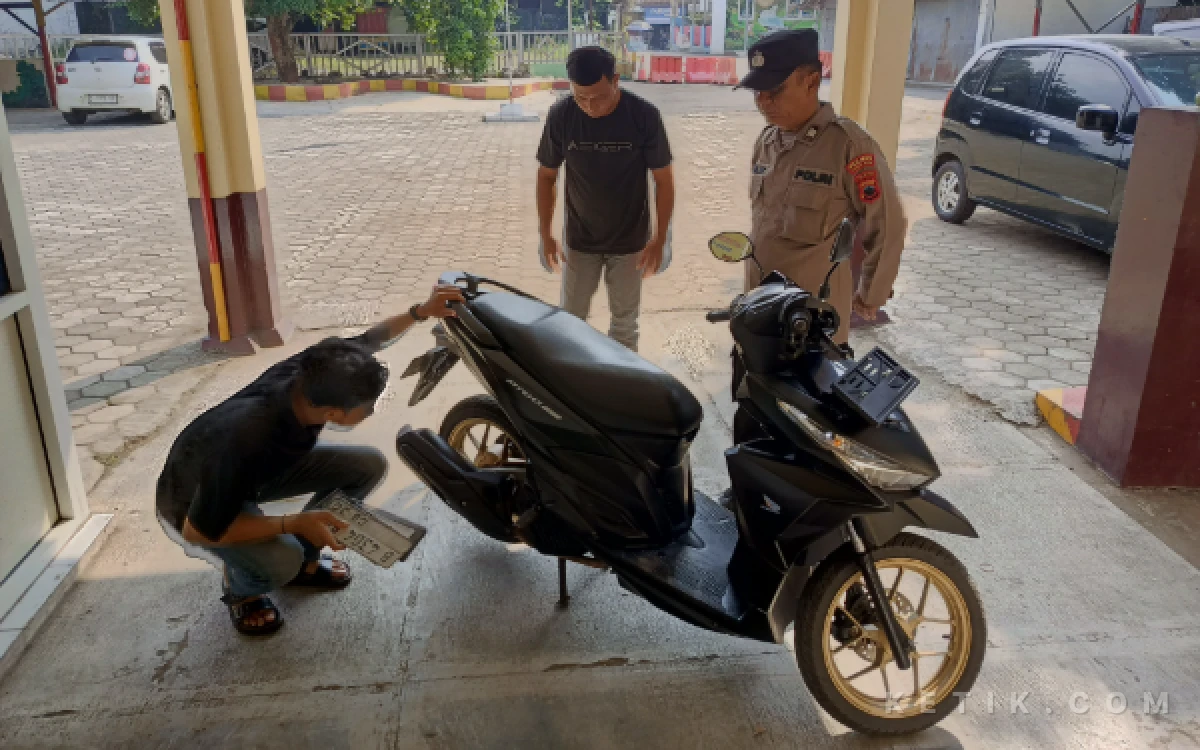 Thumbnail Berita - Jual Motor Curian Lewat COD, Pria Asal Pekalongan Ditangkap Satreskrim Polres Pemalang