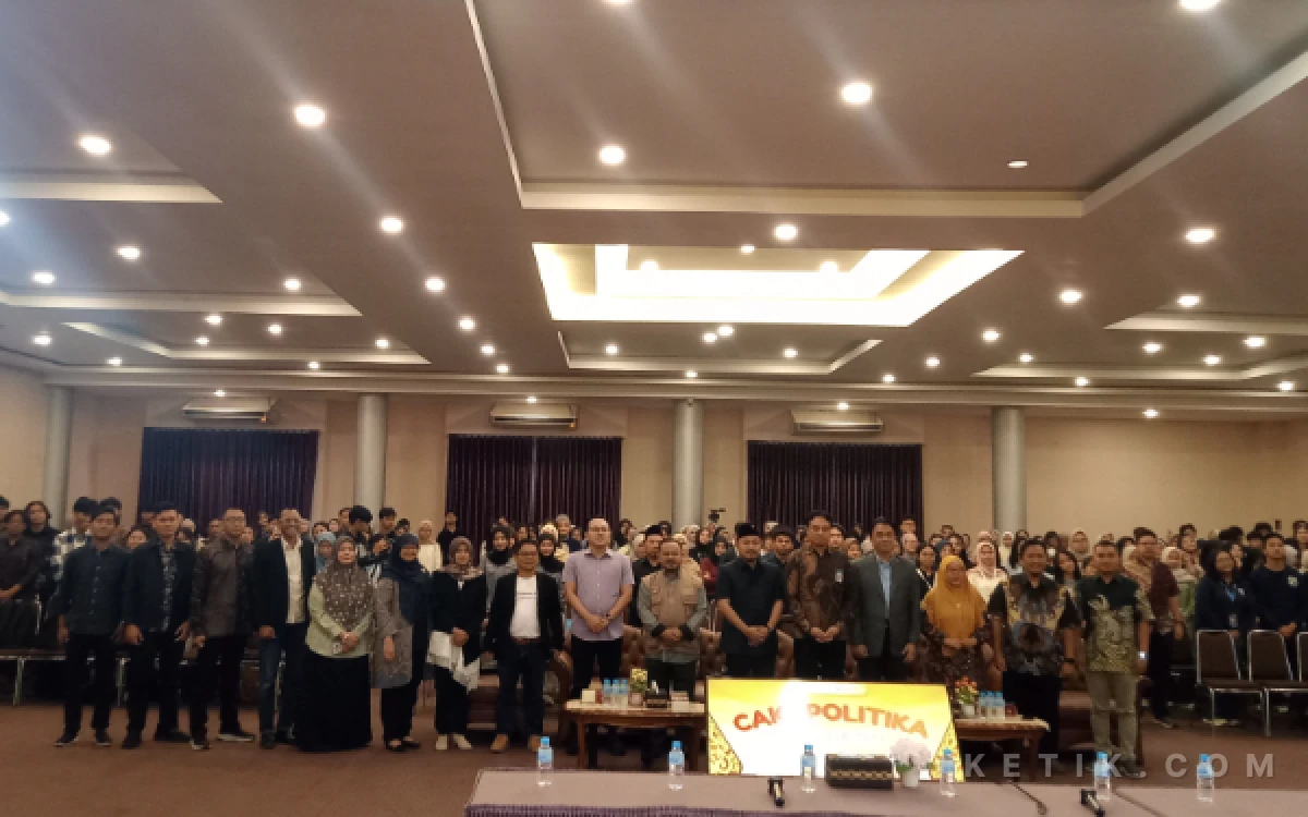 Foto Puluhan mahasiswa mengikuti kegiatan Cakapolitika Town Hall 2026 yang digelar oleh Globalizing UB pada Kamis, 24 September 2026. (Foto: Aliyah/Ketik.com)