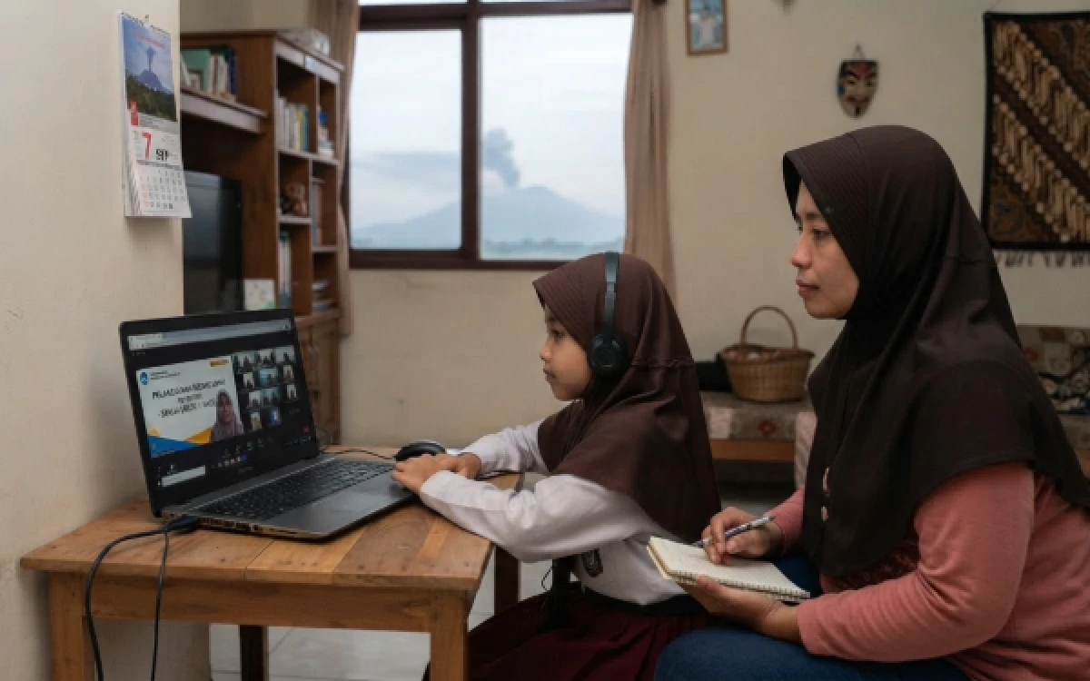 Thumbnail Berita - Dampak Gunung Anak Krakatau, Disdik Lebak Terapkan Belajar dari Rumah 1 Hari