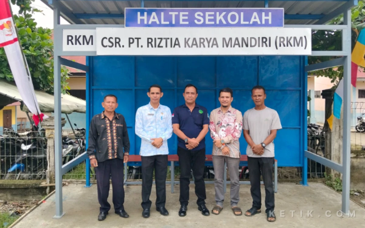 Thumbnail Berita - PT RKM Bangun Halte Sekolah di SMPN 2 Simpang Kanan Aceh Singkil