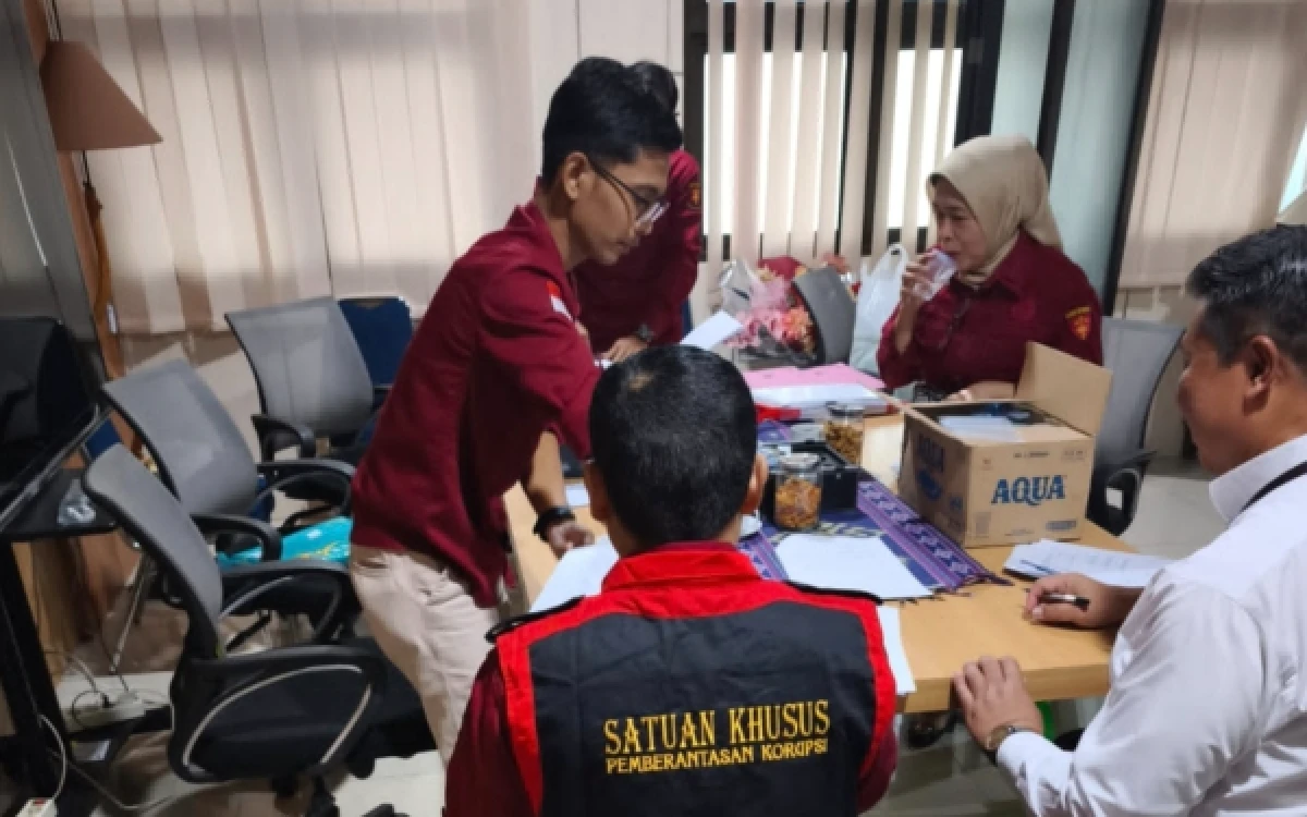Thumbnail Berita - Dugaan Korupsi Mesin Susu, Kejati DIY Geledah Kantor Dinas Koperasi dan UMKM