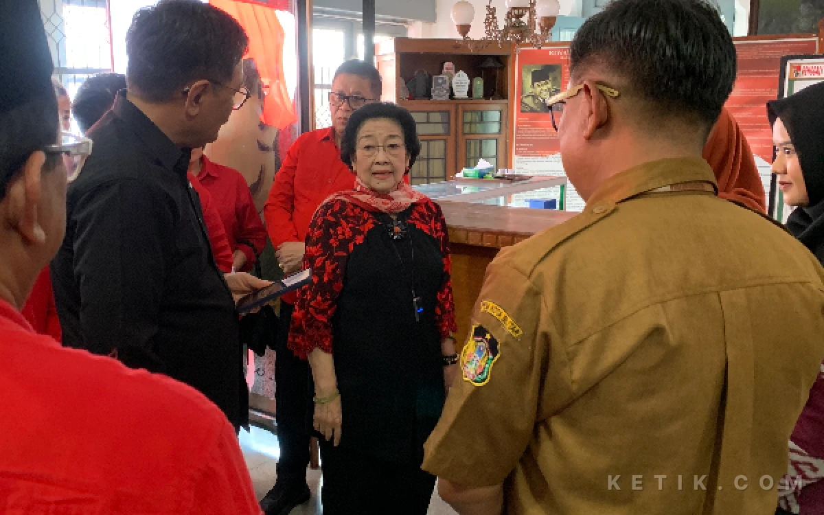 Thumbnail Berita - Megawati Resmikan Renovasi Istana Gebang di Blitar, Ingatkan Pentingnya Sejarah, Keadilan dan Demokrasi