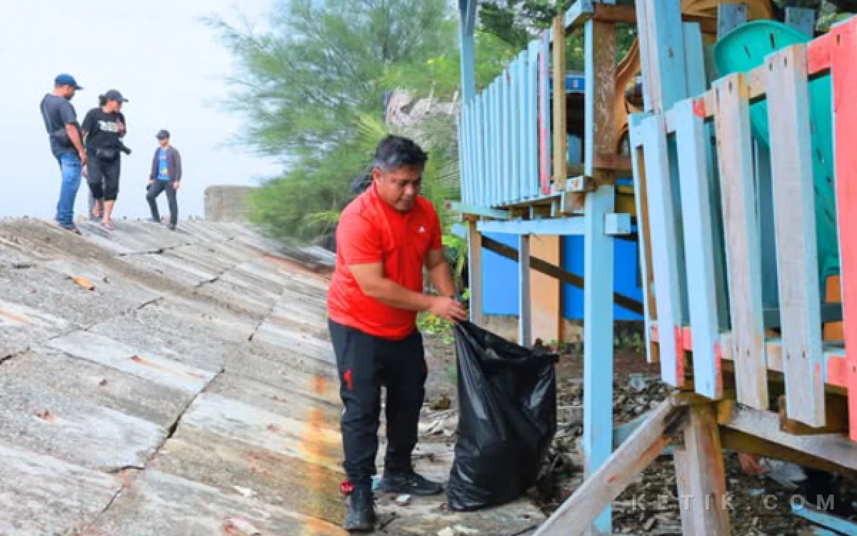 Thumbnail Berita - Sekda Aceh Barat Ajak Warga Jaga Kebersihan Lingkungan Secara Mandiri