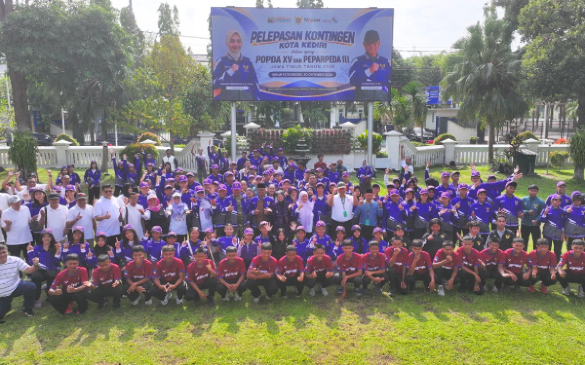 Thumbnail Berita - Mbak Wali Lepas Ratusan Atlet Kontingen Kota Kediri Berlaga di Popda dan Peparpeda Jatim 2026