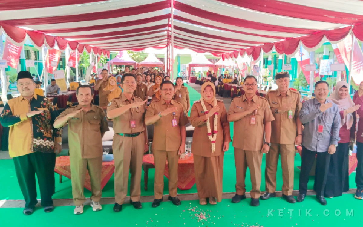 Thumbnail Berita - Wabup Situbondo Buka Kegiatan Job Fair di SMKN 1 Panji