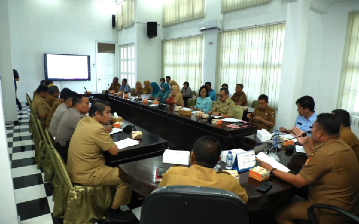 Thumbnail Berita - Buka Rapat Persiapan Panita Peringatan HUT ke-81 Kemerdekaan RI Tahun 2026, Ini Pesan Wabup Asahan Rianto