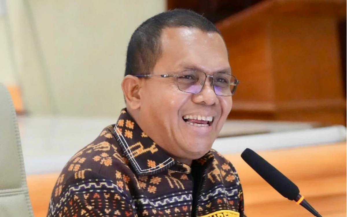 Thumbnail Berita - Melki Laka Lena: Dari Farmasi, DPR RI hingga Gubernur NTT Periode 2025-2030