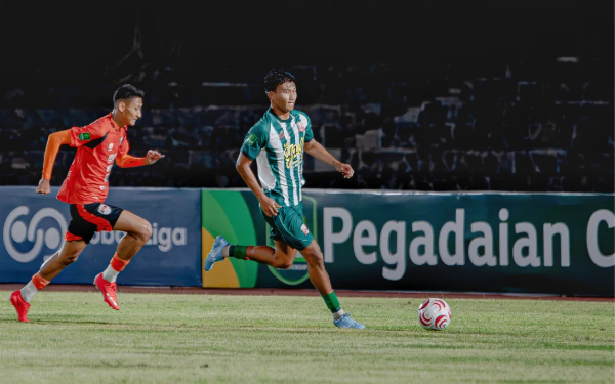 Thumbnail Berita - Deltras FC Lanjutkan Tren Belum Kalah di Liga 2, Leonard Tupamahu Ungkapkan Kunci Suksesnya