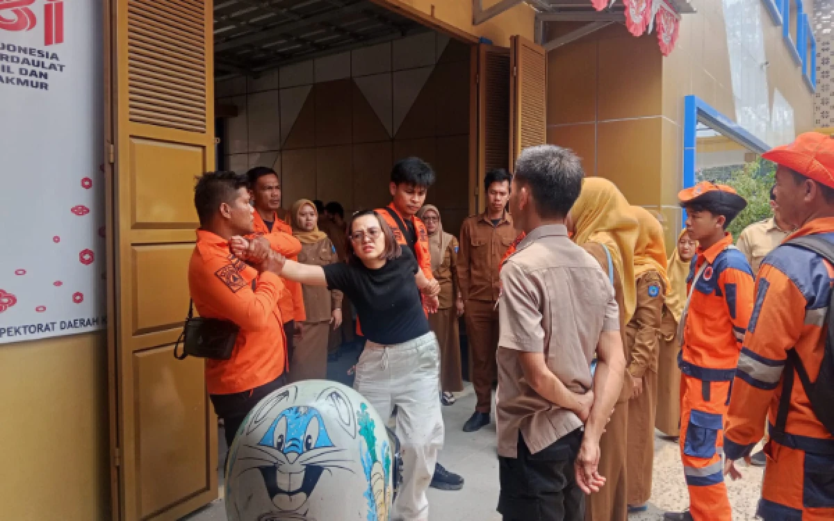 Thumbnail Berita - Cekcok Soal Uang Berobat Anak, Istri Tusuk Suami hingga Tewas