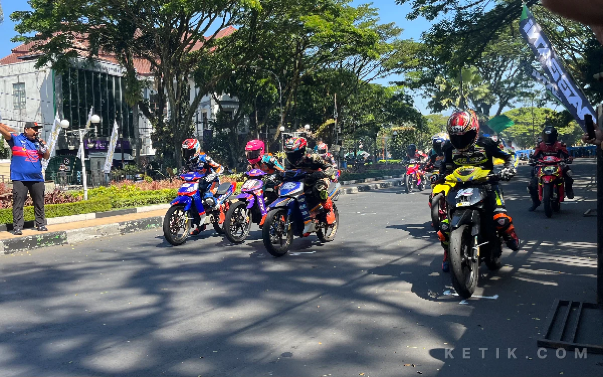 Thumbnail Berita - Lama Vakum, Ajang Roadrace x Supermoto 2026 Kembali Guncang Kota Malang