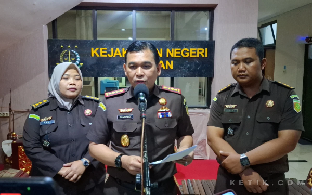 Thumbnail Berita - Duduk Perkara Kejari Sleman Tahan Raudi Akmal: Lakukan Pengondisian Proposal, Diduga Tilep Dana Hibah Pariwisata 2020 bersama Sang Ayah