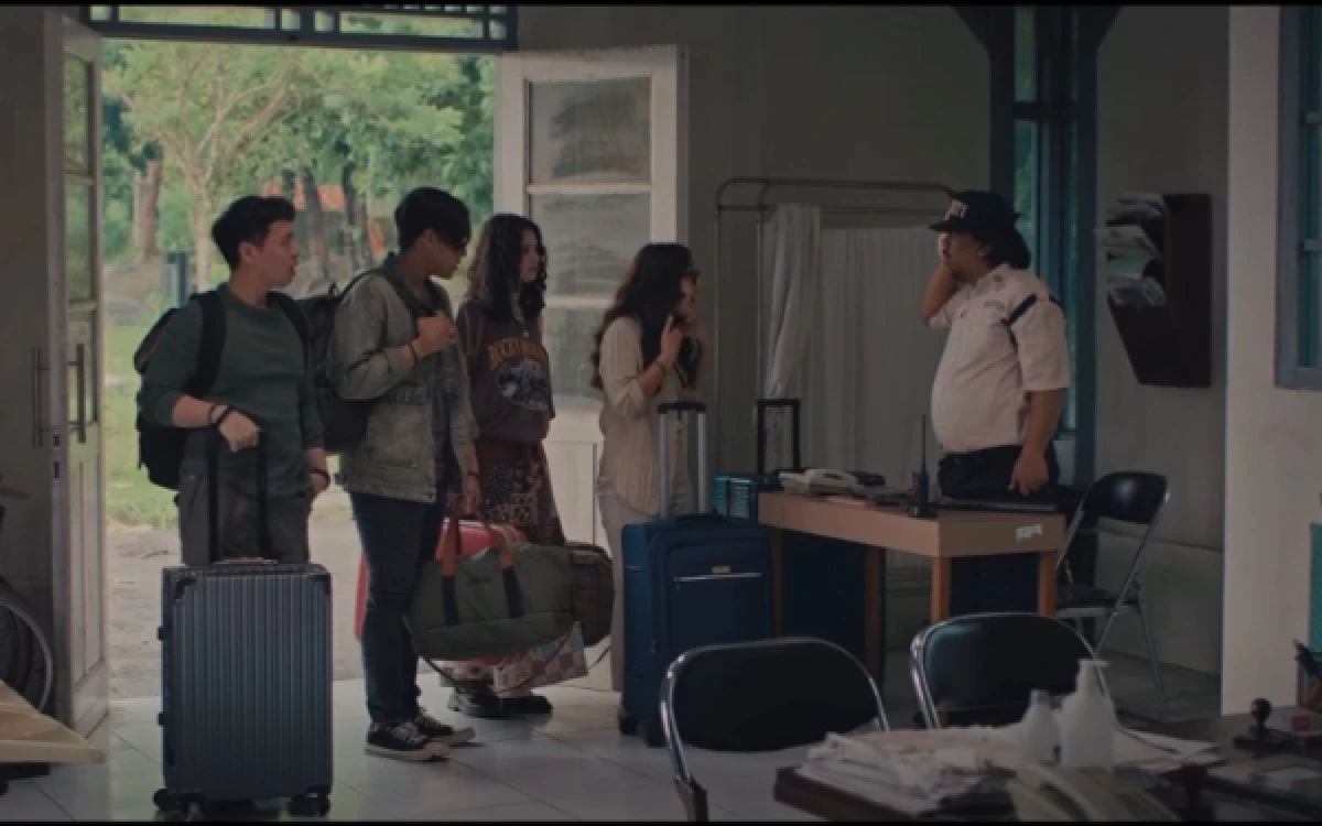Thumbnail Berita - Mahasiswa Calon Dokter Merapat! Misteri Film “Gudang Merica” di Rumah Sakit Harapan Ayah