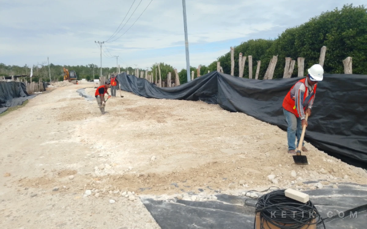 Thumbnail Berita - Duh! Proyek Jalan Diduga Bernilai Puluhan Miliar di Aceh Singkil Dikerjakan Tanpa Papan Informasi