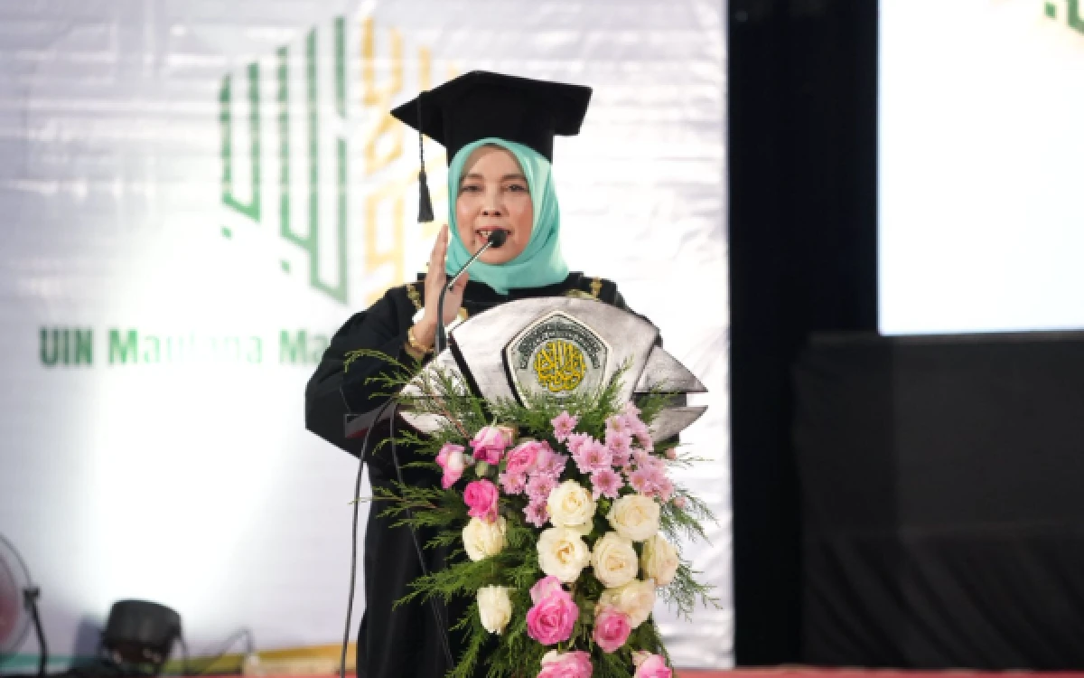 Thumbnail Berita - UIN Malang Luluskan 800 Wisudawan, Prof. Ilfi Nur Diana Tekankan Mahasiswa Telah Dibimbing dengan Karakter dan Mental Kuat