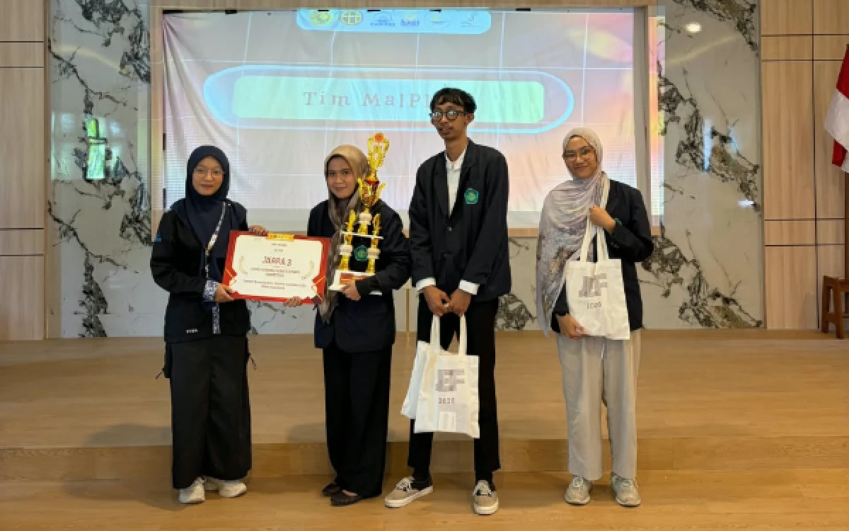 Thumbnail Berita - Tim Mahasiswa UIN Malang Raih Juara III Sharia National Scientific Paper Competition JIEF 2026