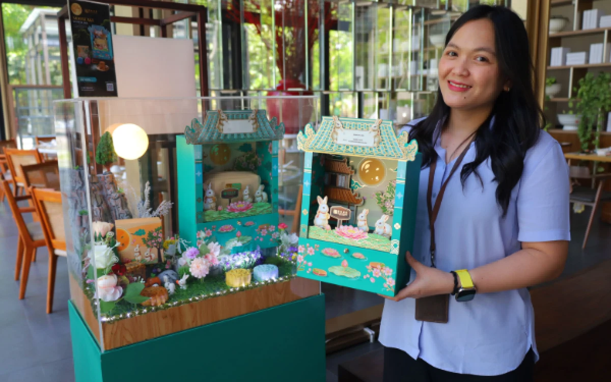 Thumbnail Berita - Cuma Sampai 25 September! Mooncake Sultan Malang Harga 100 Ribuan, Kuning Telurnya Mirip Bulan Purnama