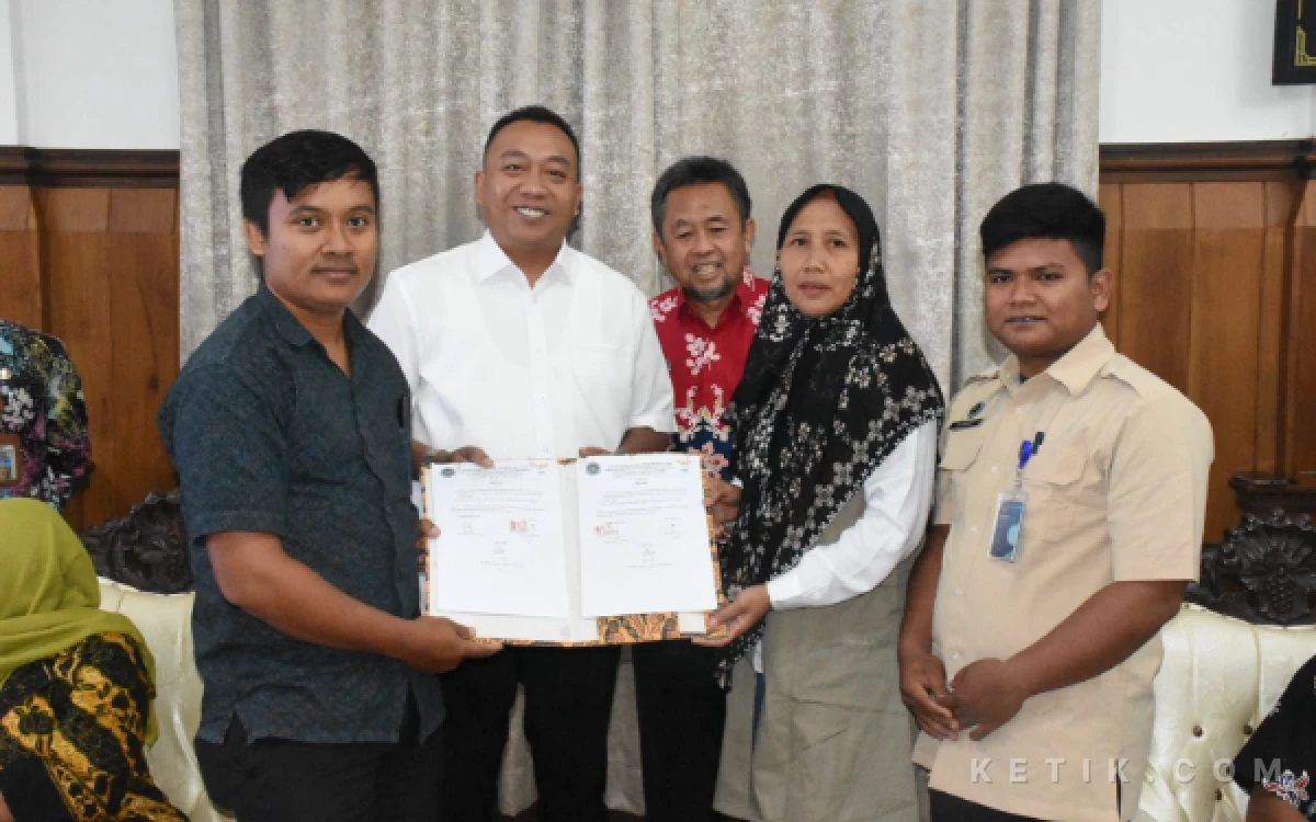 Thumbnail Berita - Pemkab Situbondo Dorong Sinergi Peternak dan Pengusaha dengan SPPG