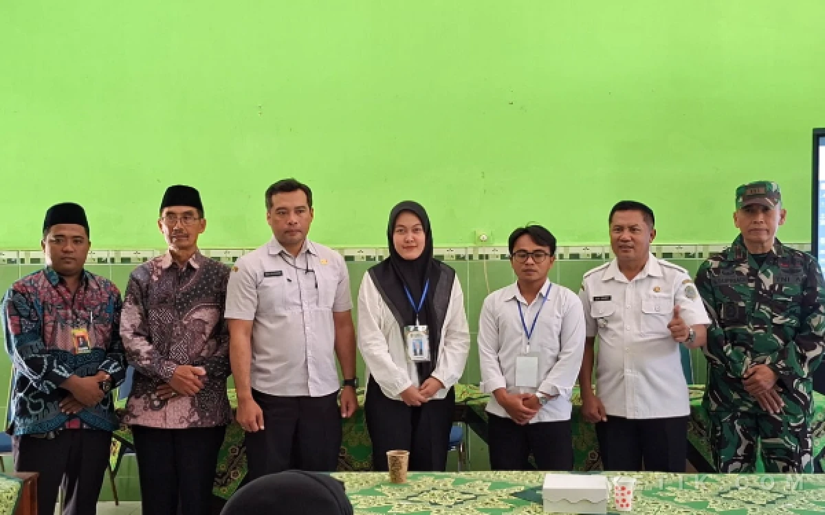 Thumbnail Berita - Transparan dan Akuntabel, Pemdes Sumberdadi Sukses Gelar Ujian Penjaringan Perangkat Desa di SMPN 1 Sumbergempol