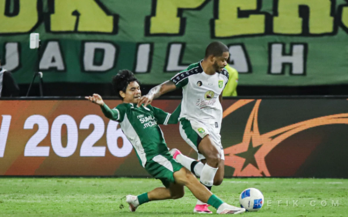 Thumbnail Berita - Lolos Semifinal Piala Presiden 2026, Bernardo Tavares Hemat Tenaga Pemain Persebaya di Laga Terakhir