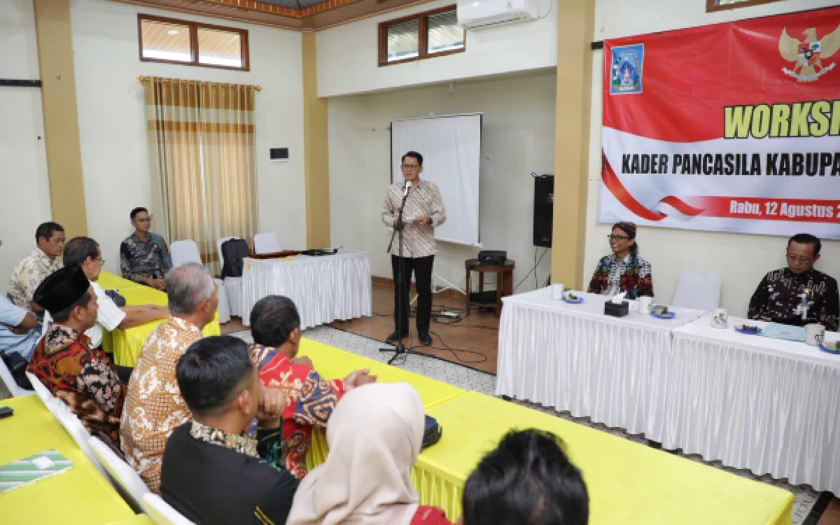 Thumbnail Berita - Kukuhkan 50 Kader Pancasila, Wabup Sleman Ingatkan Pengamalan Harus Nyata: Jangan Berhenti di Ruang Diskusi!